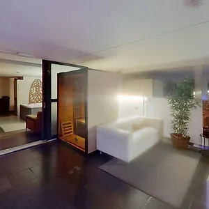 Appartement And Cosy Place With Jacuzzi And Sauna To Relax In The Centre Of, Antwerpen